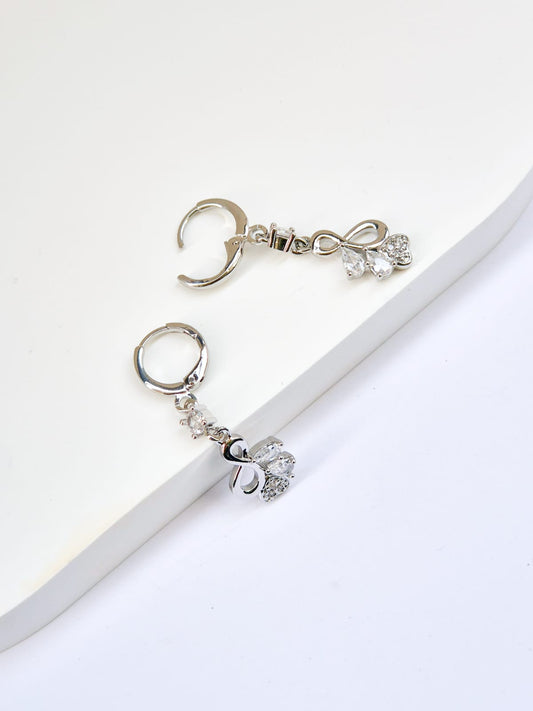 ANNAYA Silver Flower Necklace & Earrings Set – Sparkling Crystal Jewelry