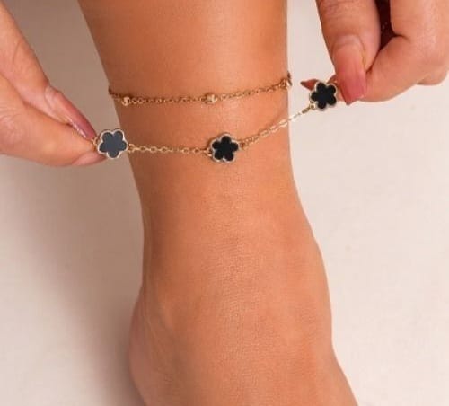 ANNAYA Gold-Plated Black Clover Anklet