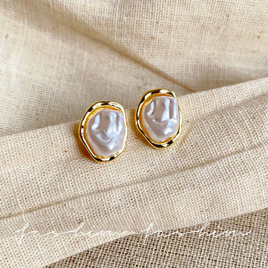 ANNAYA Gold-Plated Irregular Pearl Stud Earrings