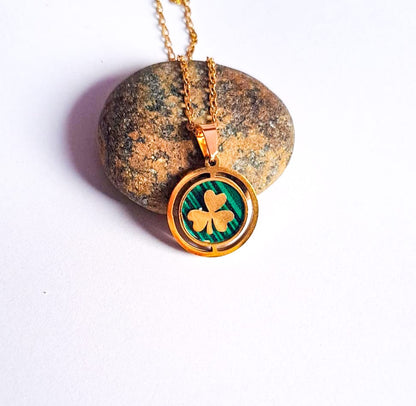 ANNAYA Clover Leaf Necklace & Hoop Earrings – Green & Gold Enamel Jewelry
